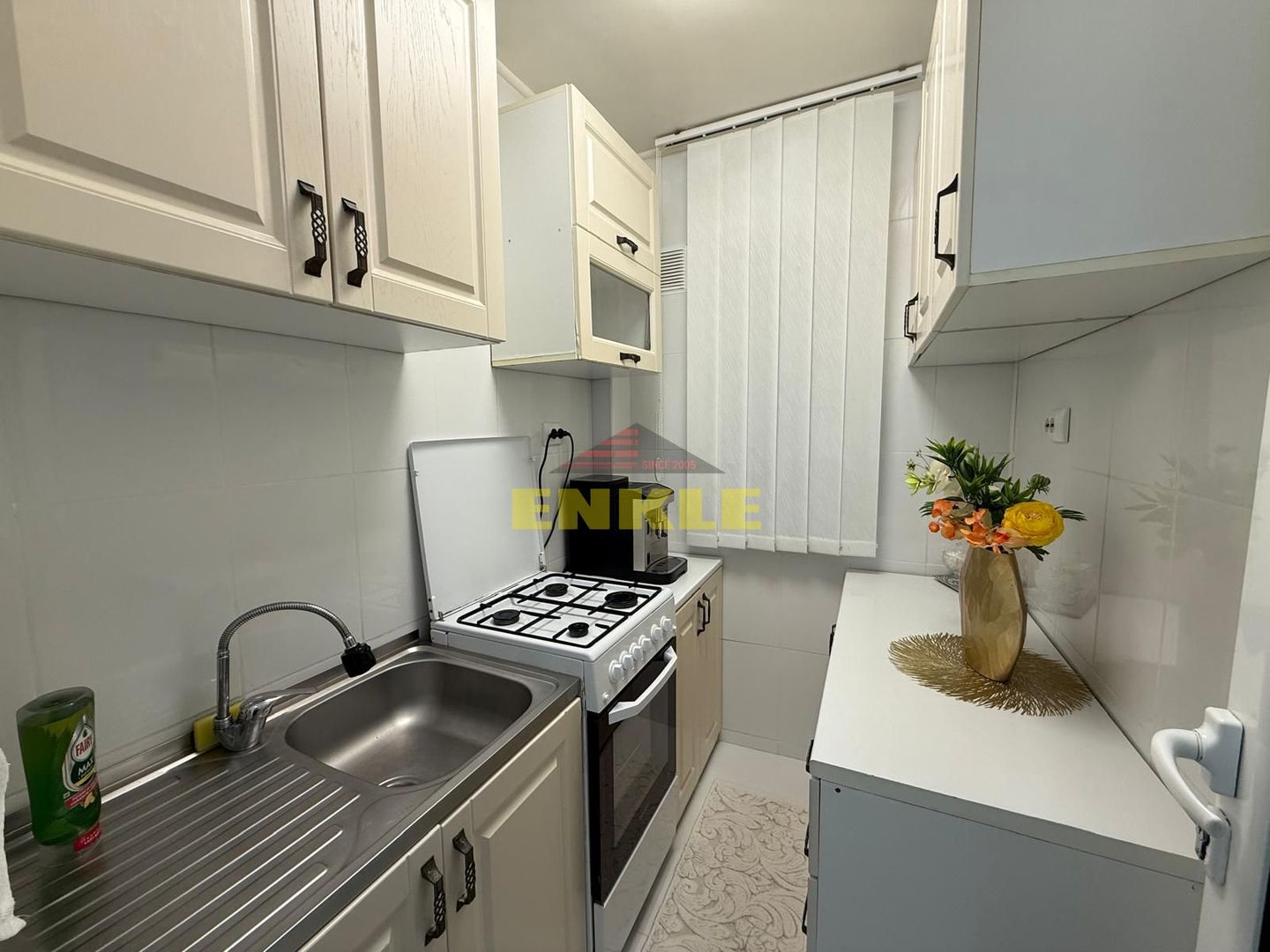 DE VÂNZARE – Apartament cu doua camere complet renovat - Poză 7