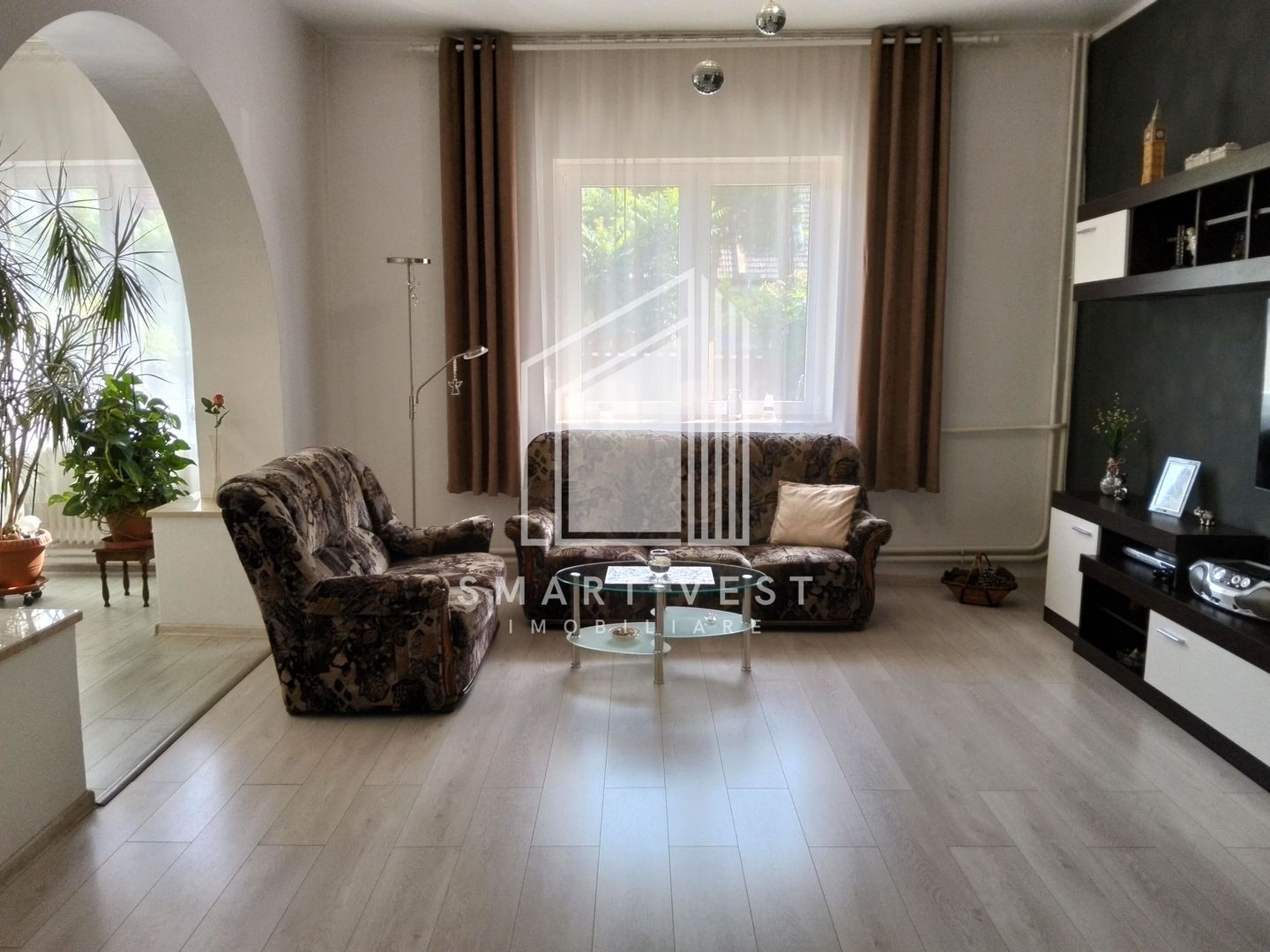 Casa de vânzare 380mp + locuinta separata pt oaspeti | Zona Cloșca - Poză 1