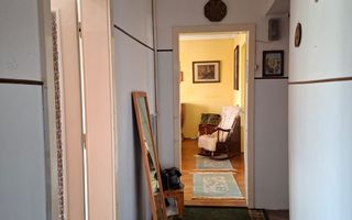 Apartament cu 3 camere si garaj in zona centrală - Poză 13