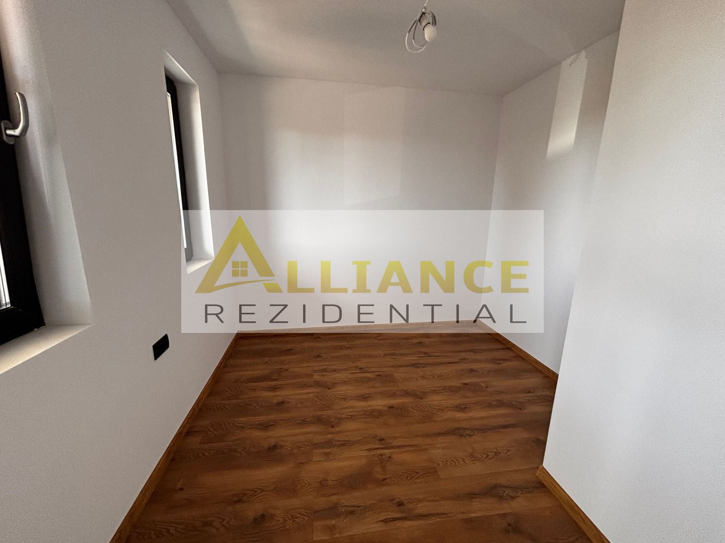 Vă propun spre vânzare o casă P+1+pod, cu o suprafață utilă de 130 mp - Poză 16