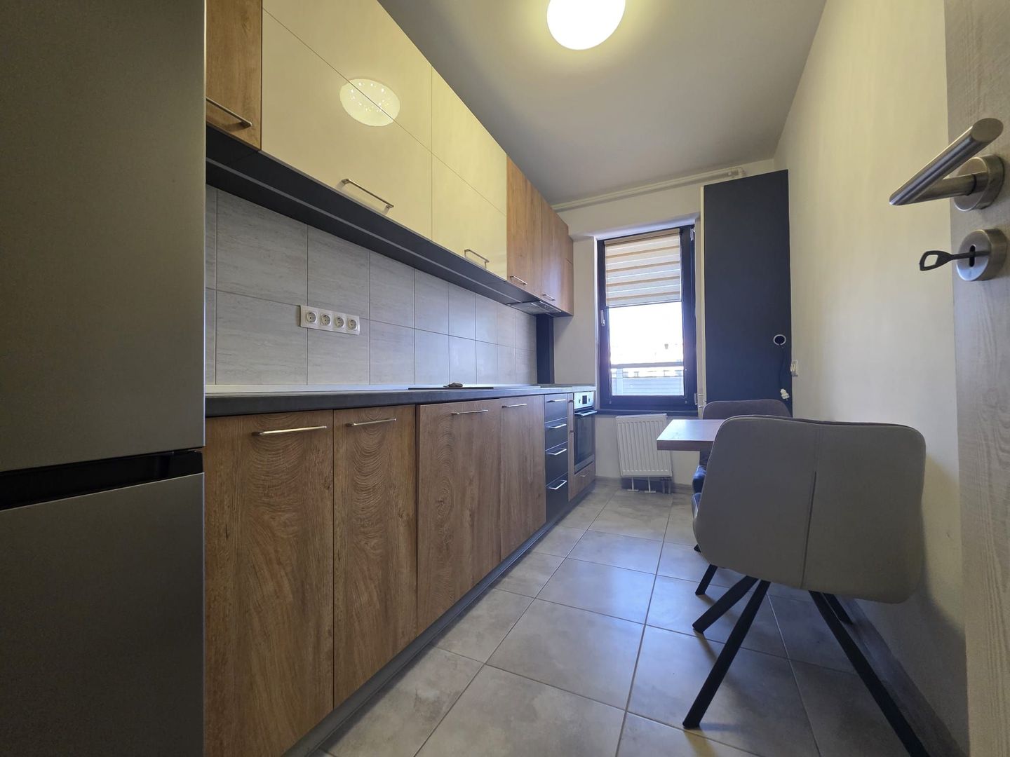 Apartament 3 camere parter si curte 45m  de inchirat Rond OMV Pipera - Poză 5