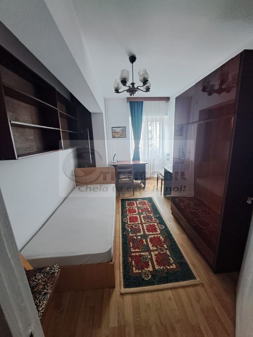 Apartament 3 Camere UMF - 450 euro - Poză 11