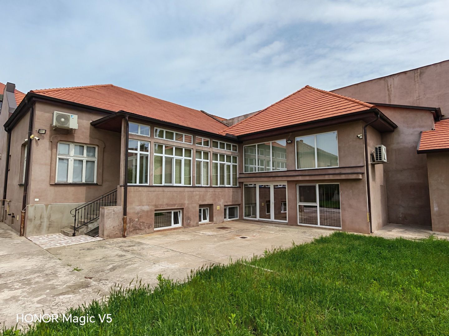 Casă cu destinație multiplă _ curte generoasă- Bălcescu - Poză 16