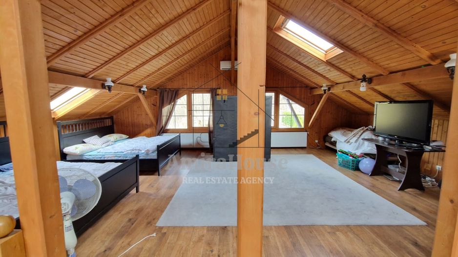 Casa din lemn D+P+M de 400 mp utili si teren 3.000 mp zona Faget - Poză 13