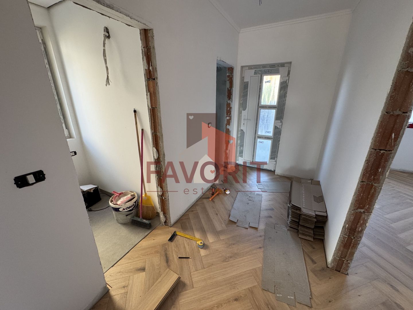 Finisat la cheie. Acces asfaltat. Toate utilitatile - Poză 12