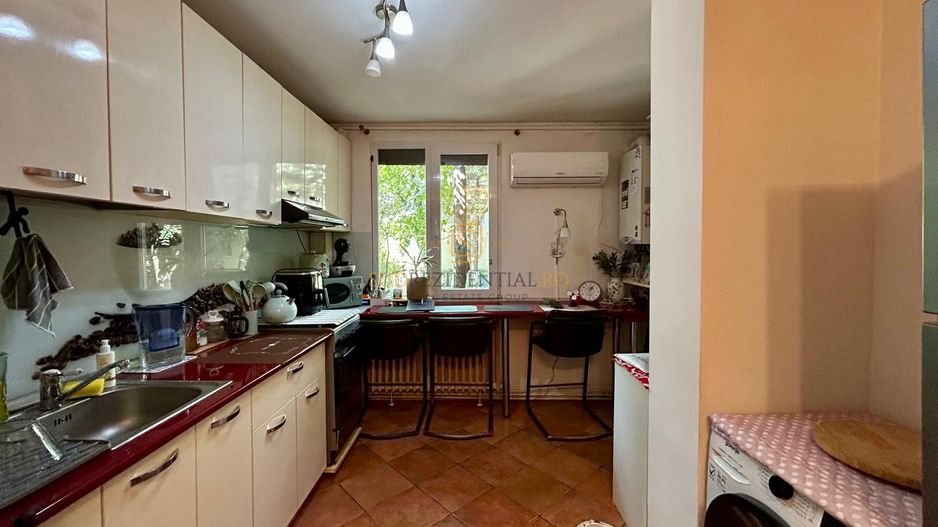 3 camere decomandat | Brancoveanu | Parter | Centrala proprie - Poză 13