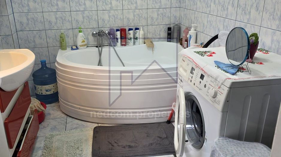 Vanzare apartament 4 camere - Sebastian - Vulcan - Poză 24