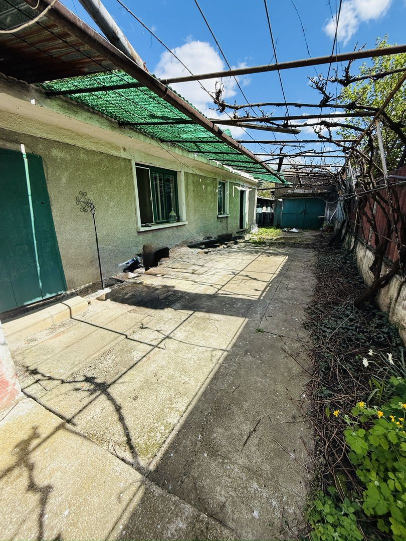 Ciarda Roșie | 2 case în curte | Teren 700 mp | Garaj | Toate utilitățile - Poză 4