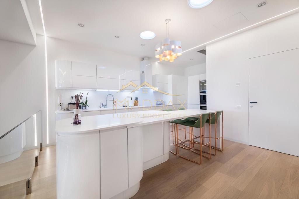 Penthouse cu 5 camere *347mp* + terasa 101mp* // Zona Herastrau - Poză 18