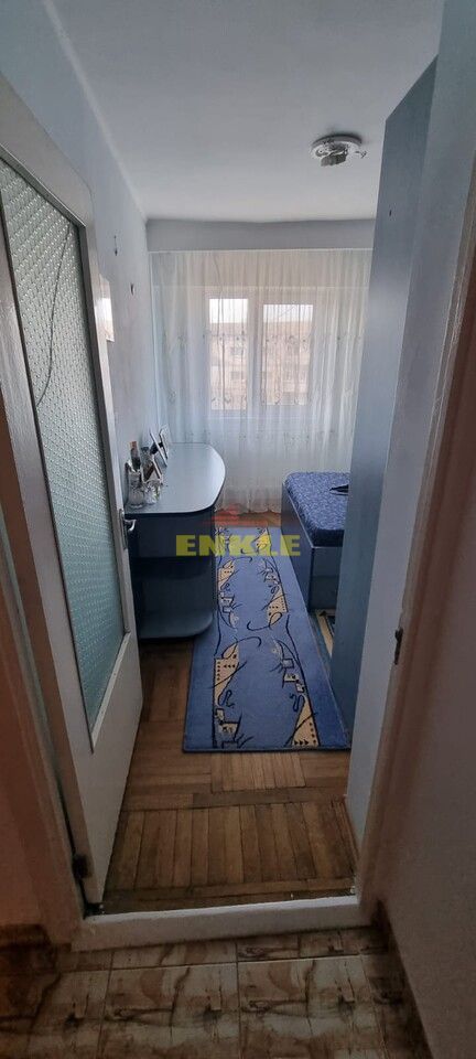 De vânzare apartament cu 4 camere decomandat, zona Bucovina - Poză 2