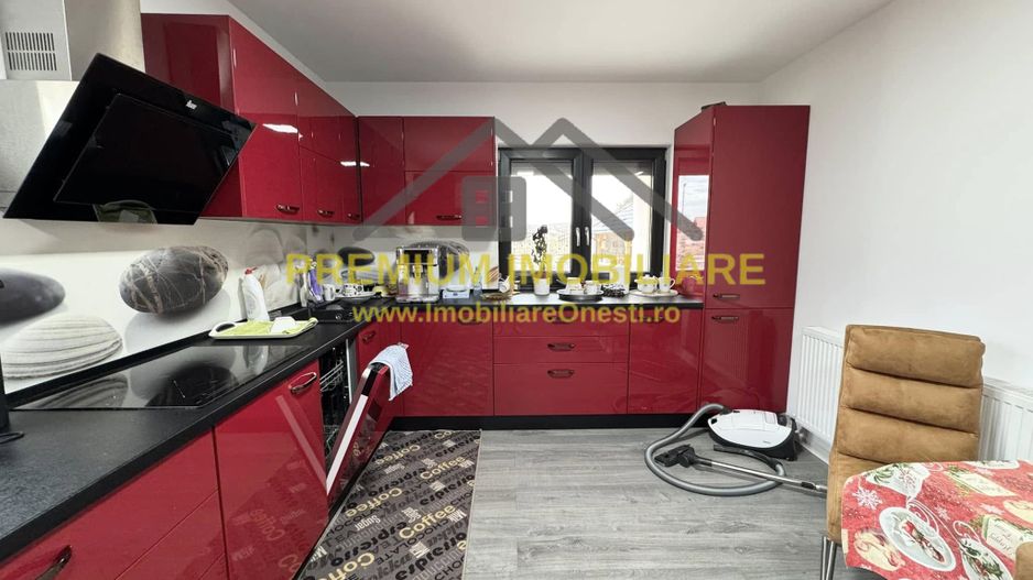 Vila la 13 km de Onesti - Poză 29