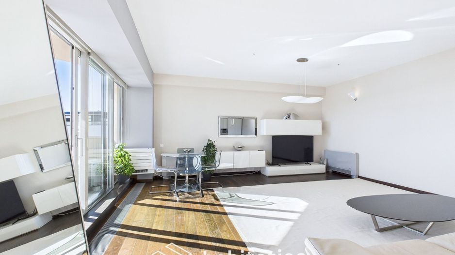 Rafinament și confort în Elisabetin – apartament cu terasă generoasă - Poză 1