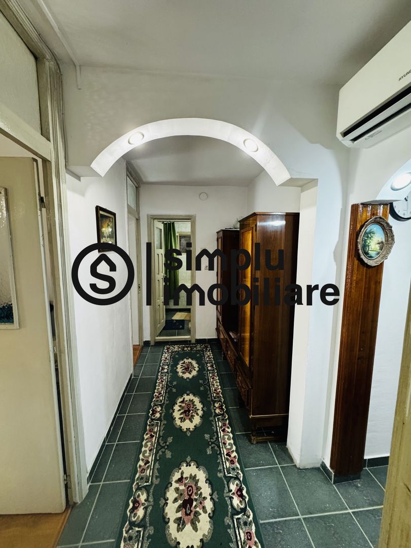 3 decomandate, centrala, 1 Mai - 110 000 Euro - Poză 22