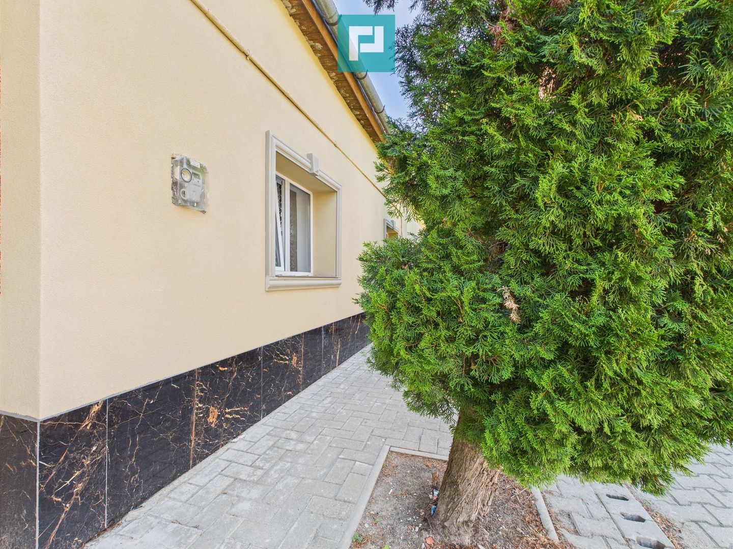 Casă cu 3 camere, anexe  locație Premium în Pecica - Poză 15