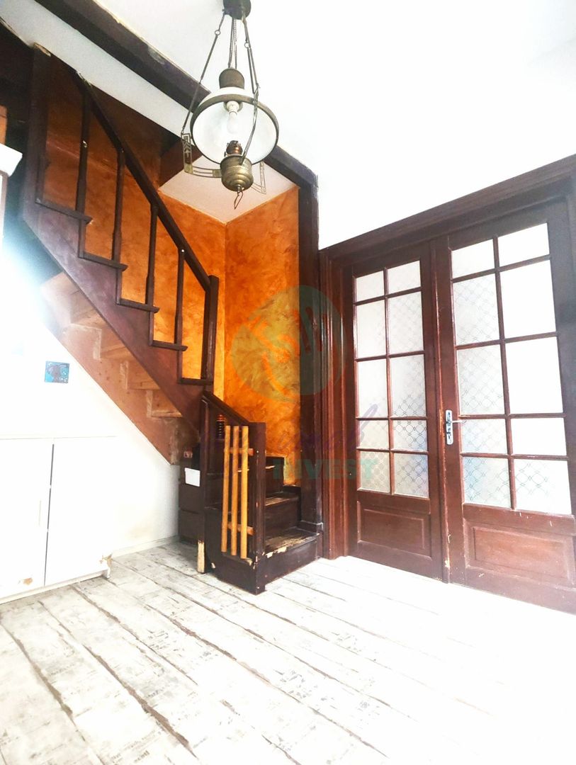 Casa singura in curte zona Mosilor - Poză 4