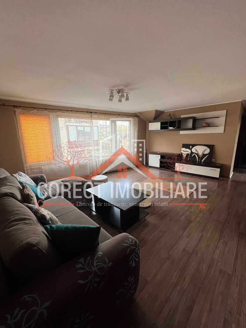 Apartament 3 camere- 380 € - Poză 1