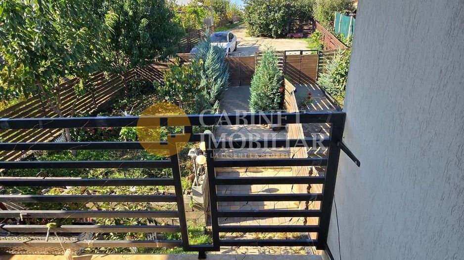 Casa tip duplex - constructie proprie - la asfalt - Poză 1