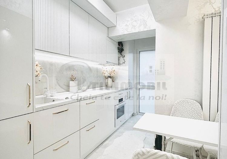 Apartament de LUX - Tătărași - 75 mp - loc de parcare subteran ! - Poză 9