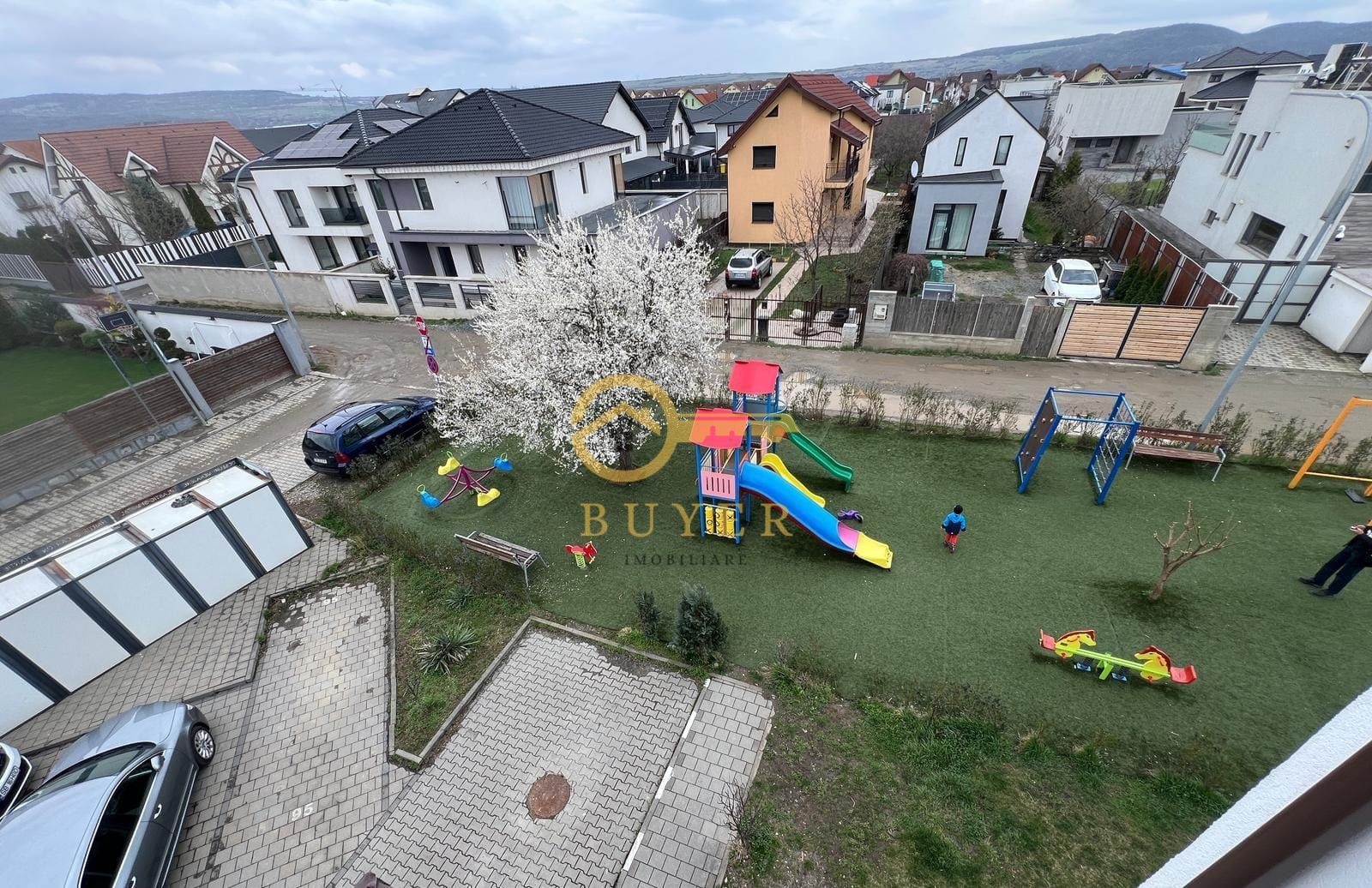 Apartament cu 3 cam mobilat si utilat- Etaj 2, balcon- zona Brana - Poză 10