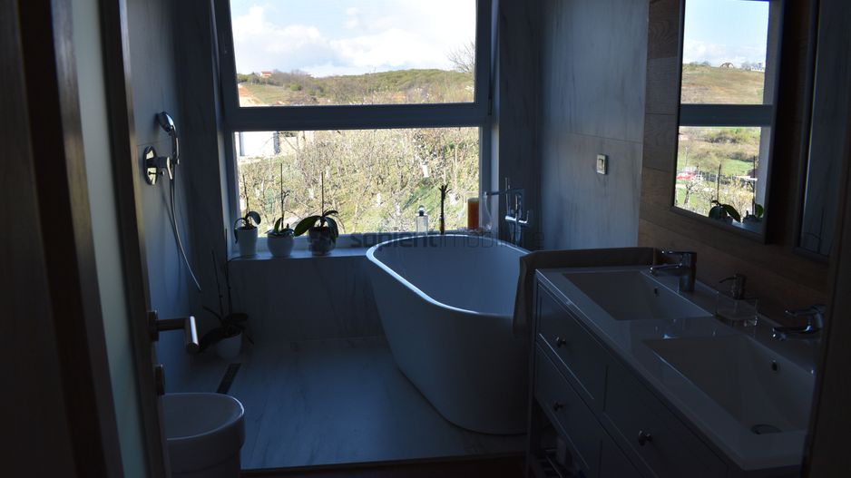 Casa 4 camere cu Panorama Superba in Oncea - Poză 32