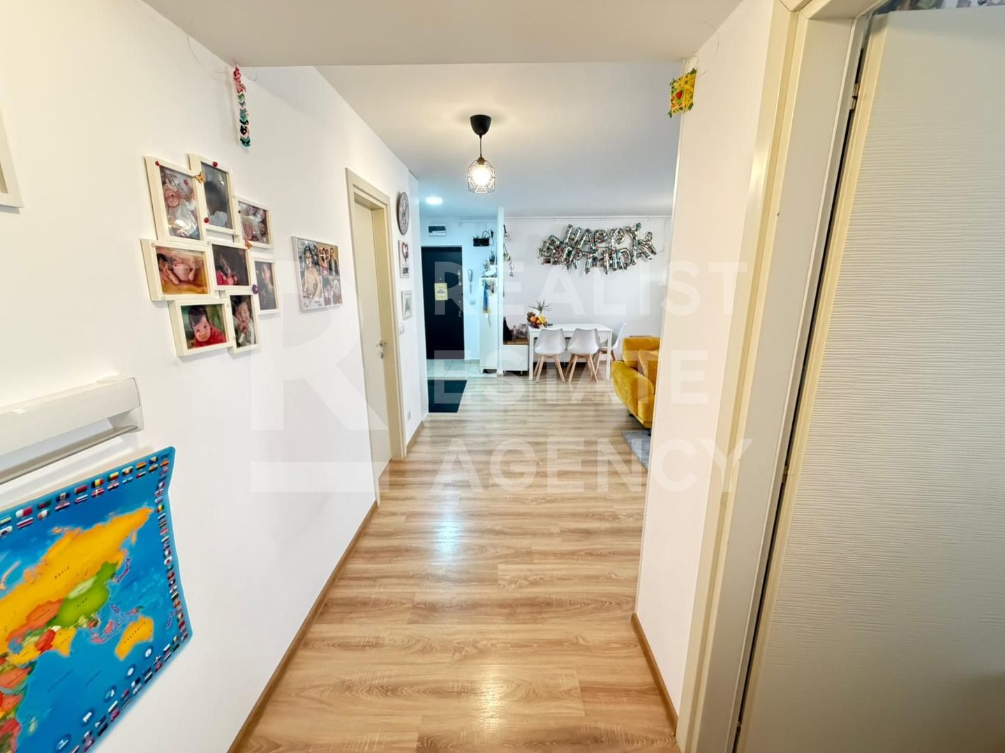 3 camere | Hils Pallady - Poză 10