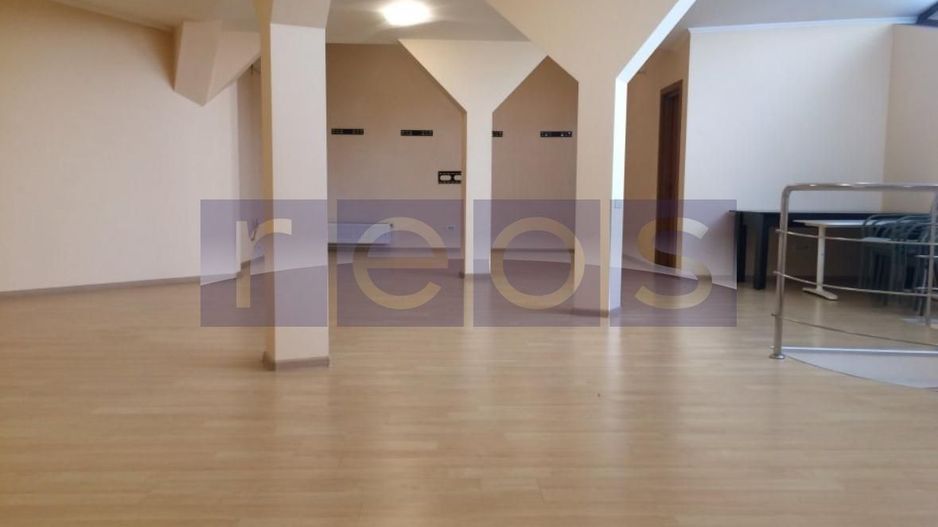 VILA 300MP | SISESTI | COMPLET RENOVATA | CURTE | 4 LOCURI DE PARCARE - Poză 8