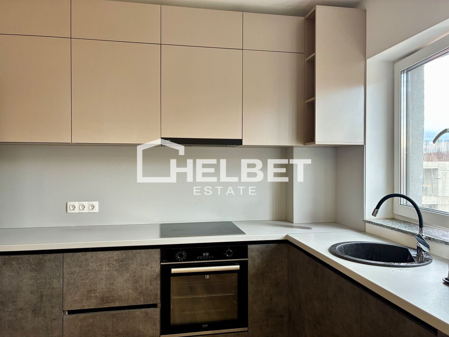 2 Camere / Decomandat / Boxă / Parcare - Poză 3