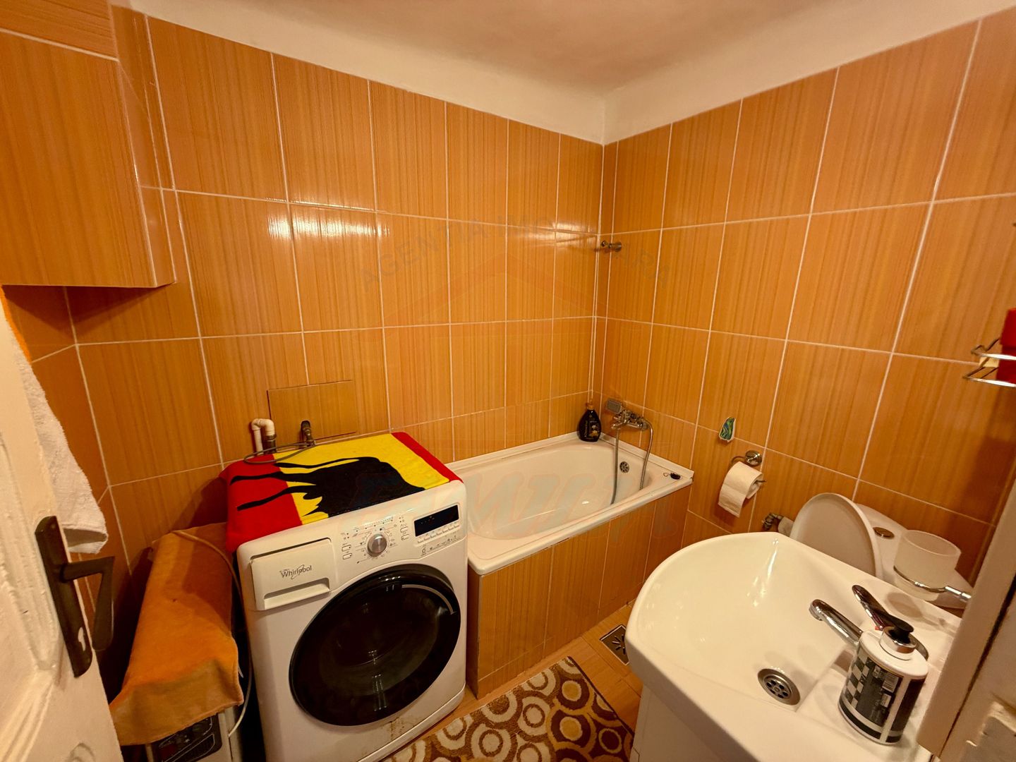 700 mp, teren intravilan, zona Centru, 150.000 euro - Poză 11