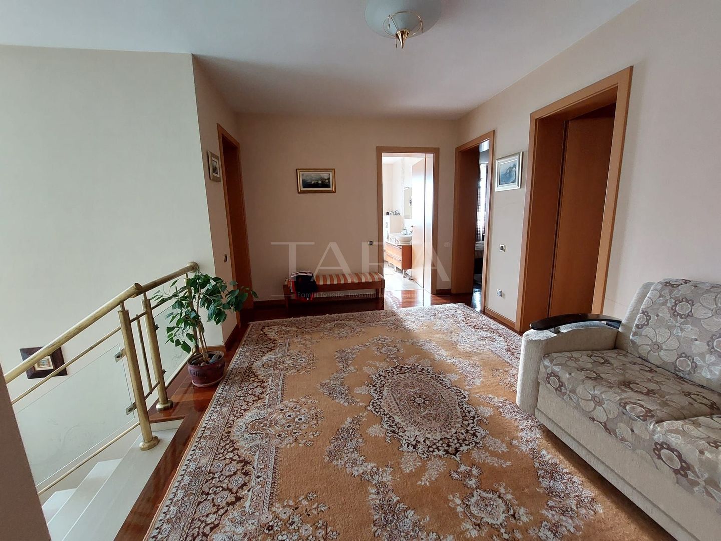 Casă cu 5 camere. de vânzare in Floresti, zona Parcului Poligon. - Poză 18