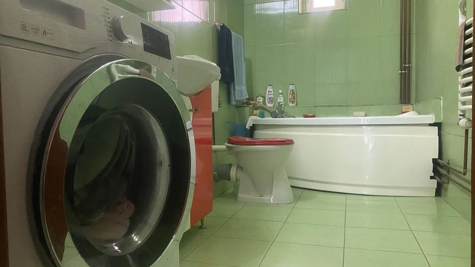 Oportunitate:clinica, birouri etc! Vanzare casa cu 4 camere-Targoviste - Poză 10