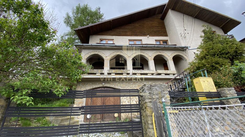 VILA 5 CAMERE, TEREN 1500 MP, CENTRAL CAMPULUNG - Poză 1