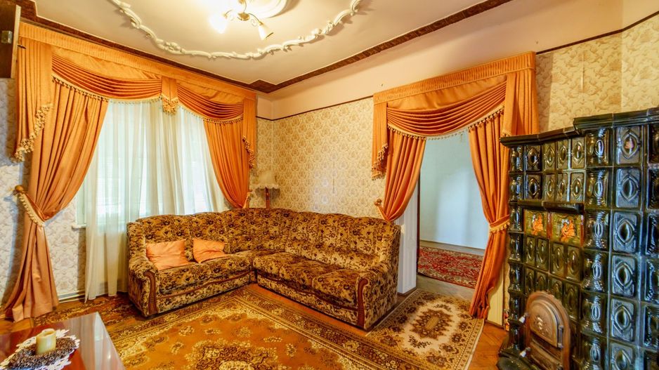 Casă cu teren 1674 mp - Poză 5