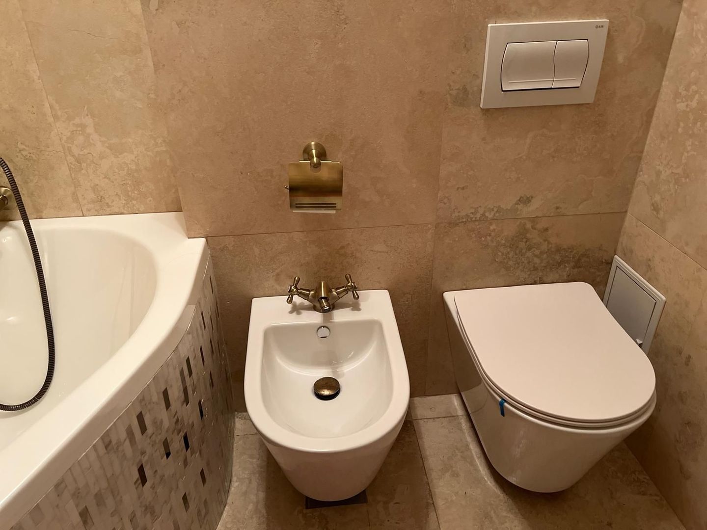 BRASADAS închiriază ap 3 cam etaj 5/8 Calea 13 Sept Marriott - Poză 14