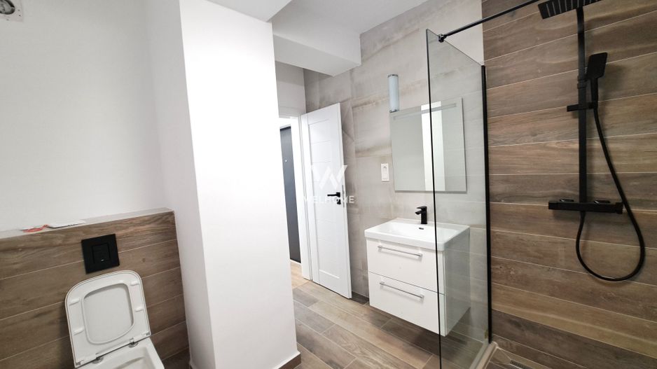 Apartament 3 camere Sibiu - bloc cu lift, parcare subterana - Poză 3