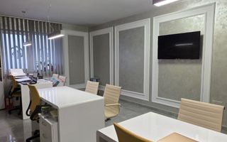 Birou Utilat si Mobilat, loc de parcare, Tractorul/Brasov - Poză 1