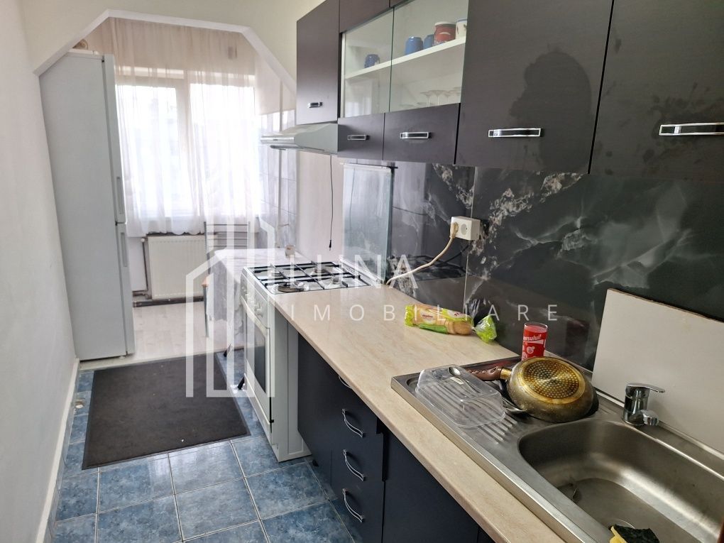 Particular. Vand apartament 2 camere.decomandat - Poză 1