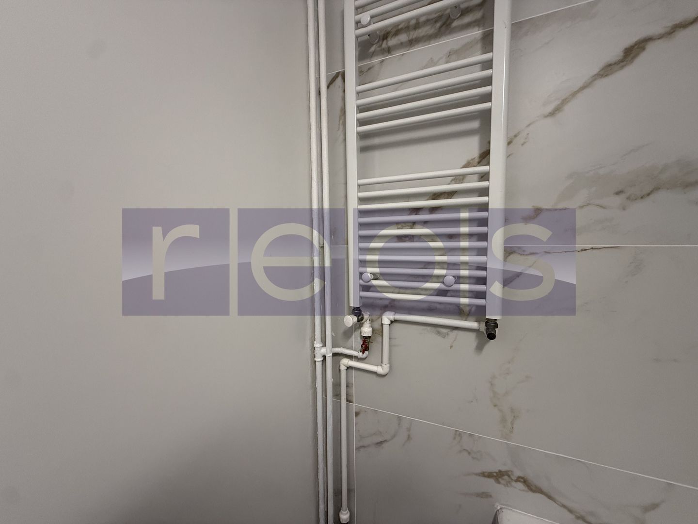 VÂNZARE GARSONIERĂ | ZONA TITAN | LUMINOASĂ ȘI SPAȚIOASĂ - Poză 12