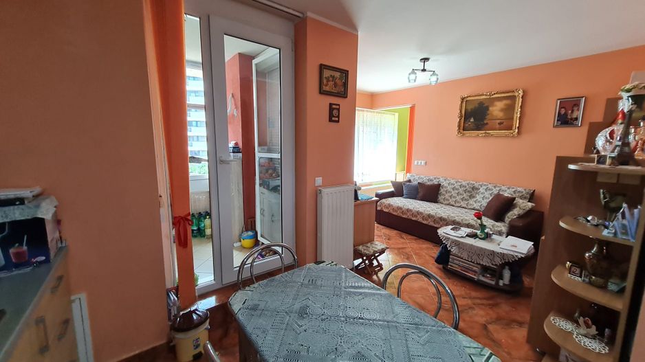 Apartament generos cu o camera - Poză 3