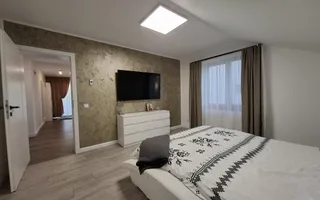 Casă de lux de vânzare – Cartierul Tineretului - Poză 11