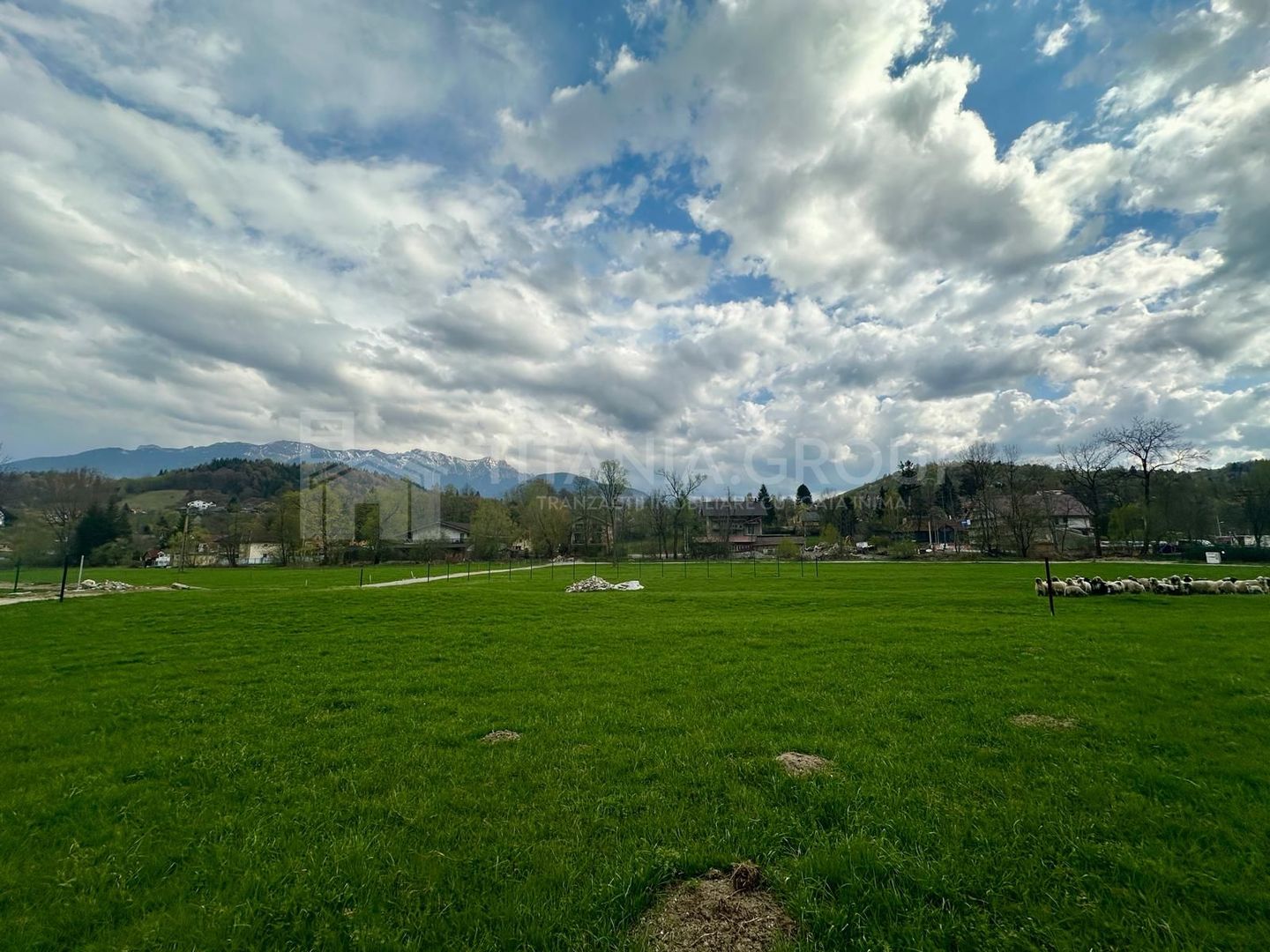 Comision 0%! Teren de vanzare in Moieciu de Jos langa cofetaria Panner - Poză 4