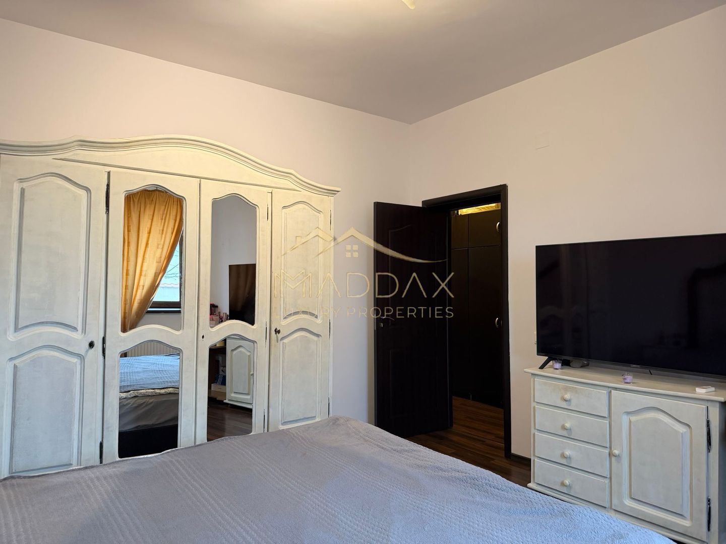 Vila spatioasa cu vedere spre lac Corbeanca - Poză 56