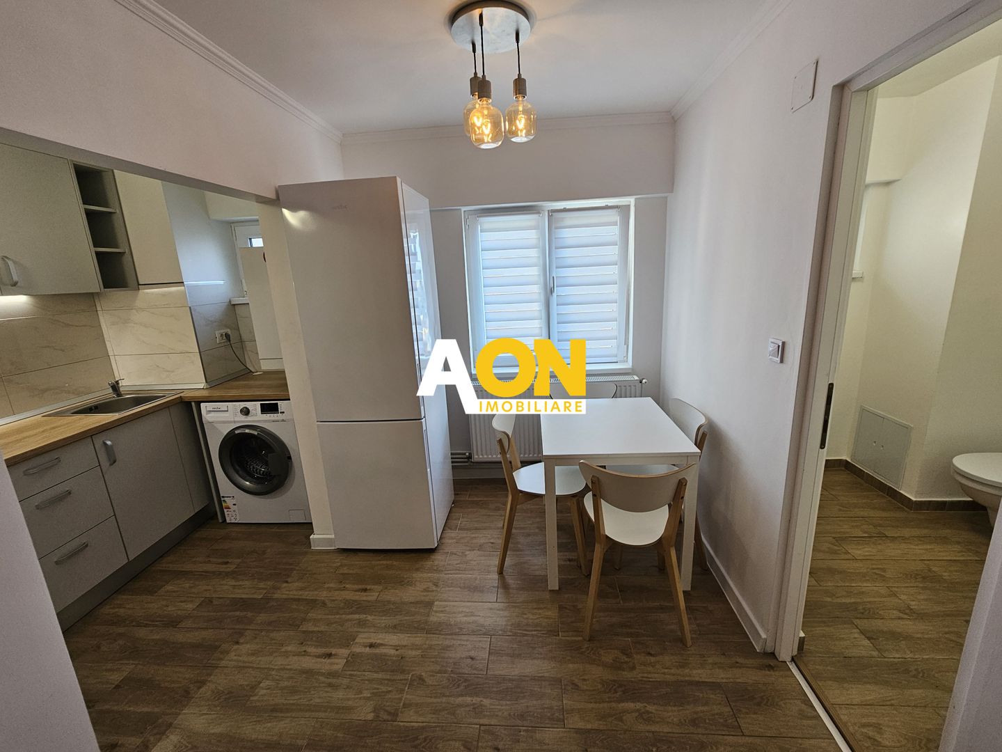 Apartament cu 2 Camere, Etaj Intermediar, Zonă Ultracentrală - Poză 3