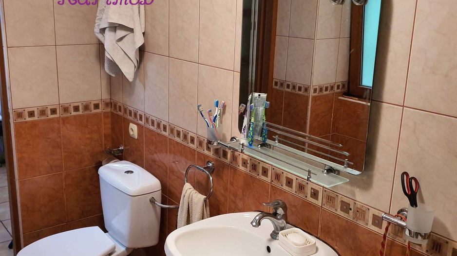 Casa si curte zona centrala - Poză 14