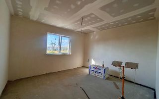 Vilă cu 4 camere de vânzare in Craiova - Poză 7