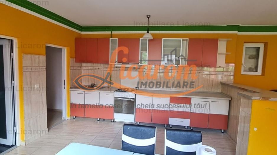 Casa individuala cu 2 apartamente, 6 camere,teren 403 mp,ASTRA. - Poză 5