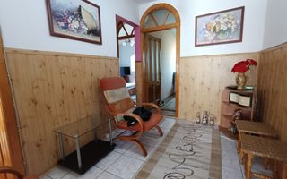 Apartament de vanzare cu 3 camere, decomandat -55 mp. balcon, pivnita - Poză 3