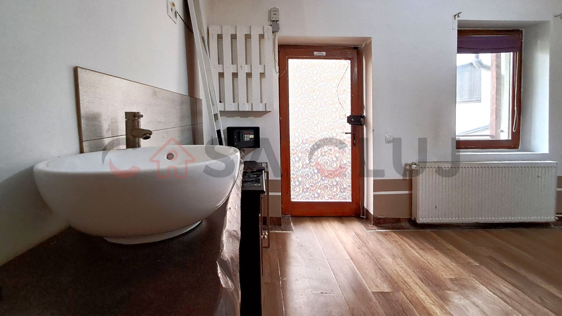 Ultracentral!! Clădire / 3 nivele – 14 camere, 300 mp utili, B-dul Eroilor!! - Poză 7