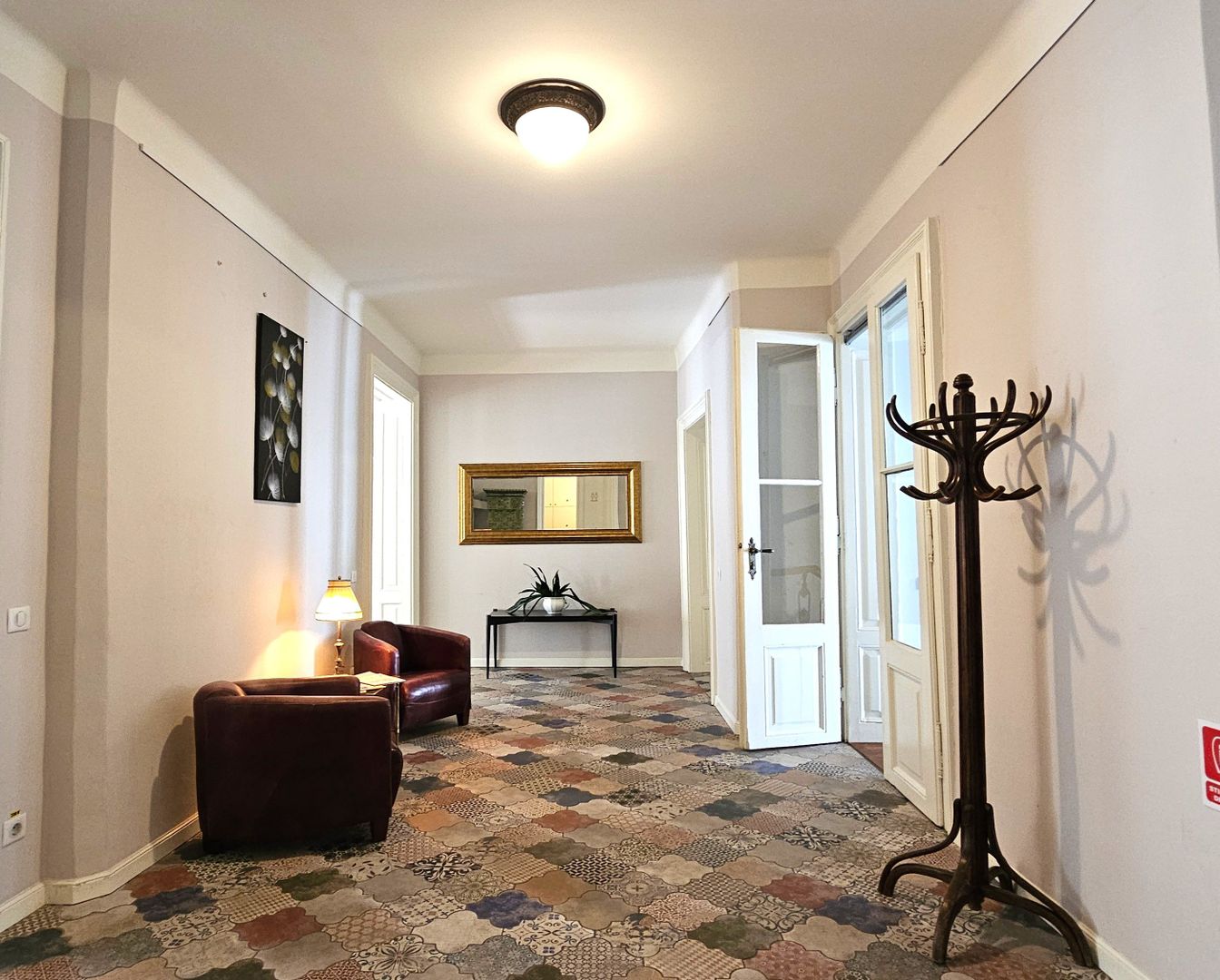 Apartament spectaculos de închiriat 4 camere 4 băi Centrul Istoric - Poză 13