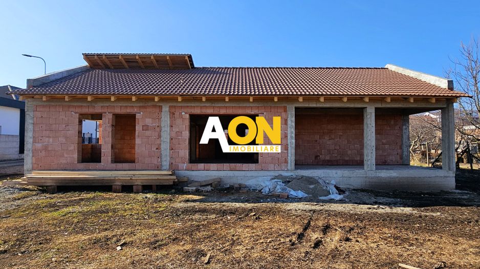 Casa semifinisata, 4 camere, 2 bai, 448 mp teren, zona Alba - Micesti - Poză 3