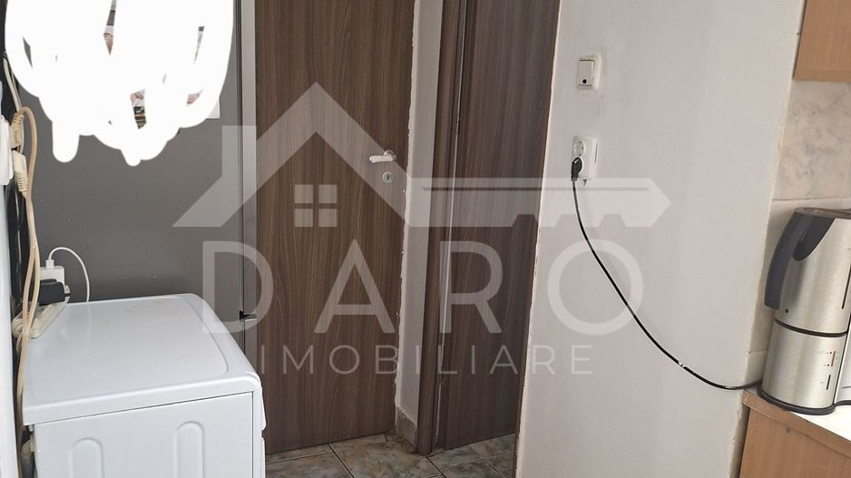 Vând apartament 3 camere - Poză 3
